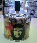 チェ・ブッシュ式灰皿